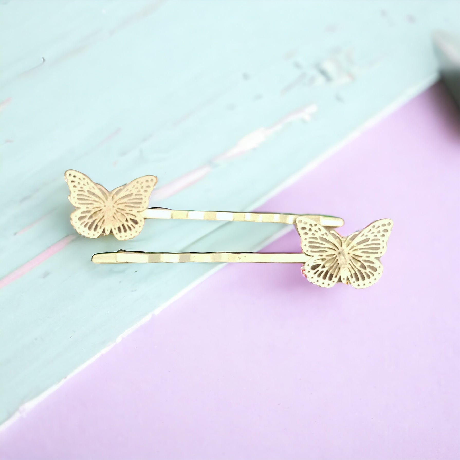 Gold Butterfly Hair Pins - Exquisite Filigree Design for Elegant Hair Styling