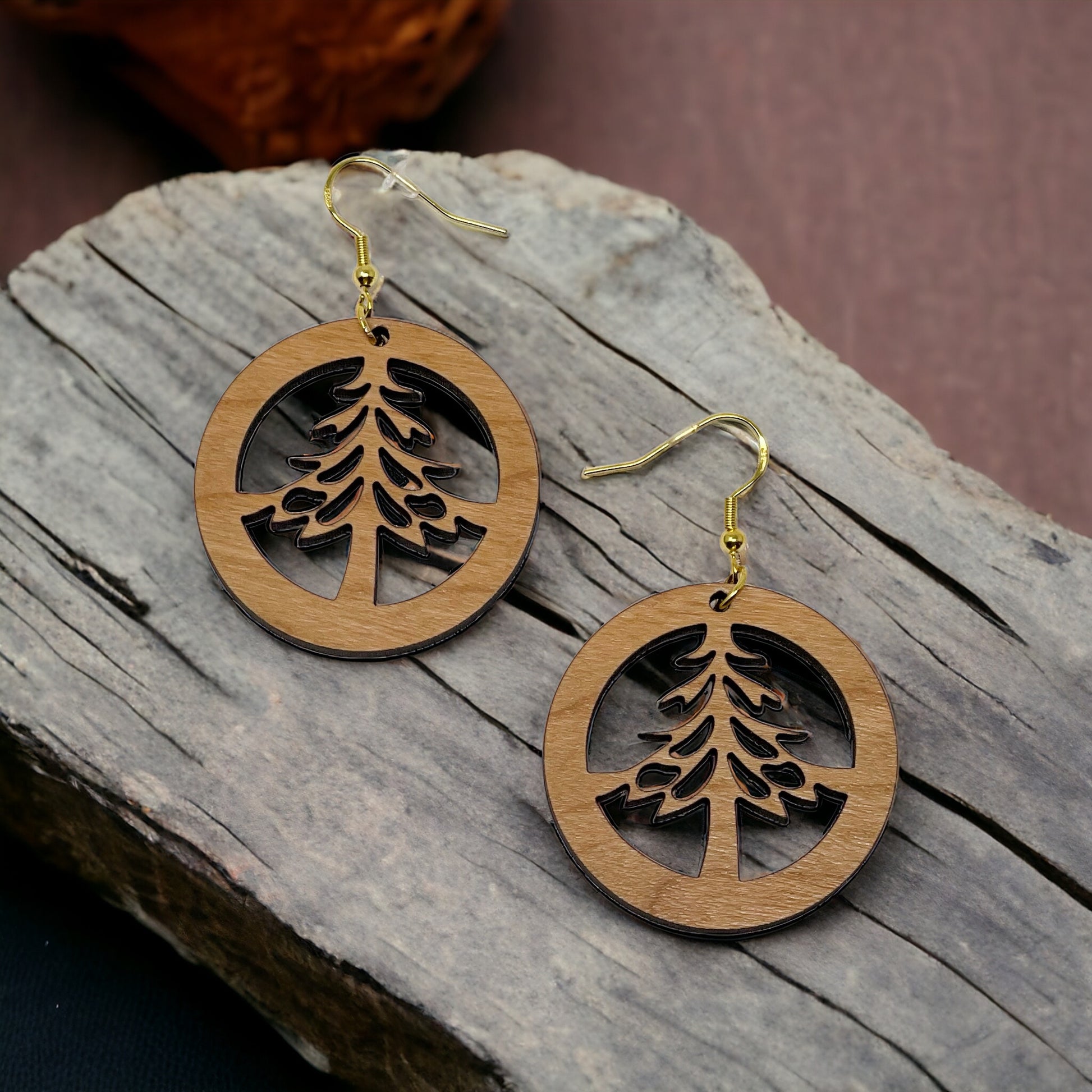 Rustic Dangle Earring with Pine Tree Design - Cute Winter Holiday Accessory, Nature-Inspired Jewelry for a Cozy and Rustic Look