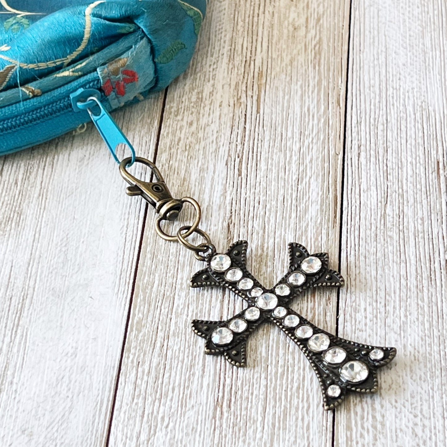 Ornate Brass Cross Rhinestone Western Zipper Handbag Keychain Charm - Stylish & Elegant Accessory