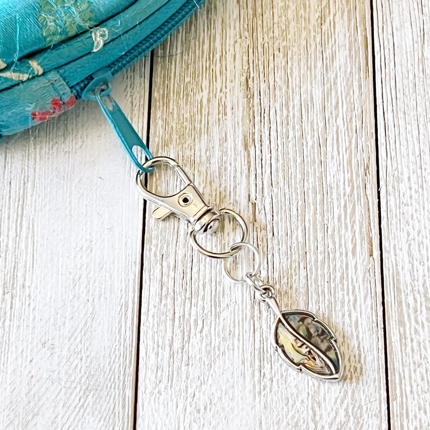 Flower and Leaf Zipper Pull Keychain Handbag Charm with Inlaid Abalone Shells