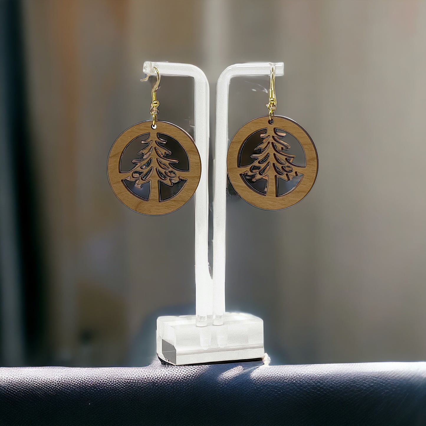 Rustic Dangle Earring with Pine Tree Design - Cute Winter Holiday Accessory, Nature-Inspired Jewelry for a Cozy and Rustic Look