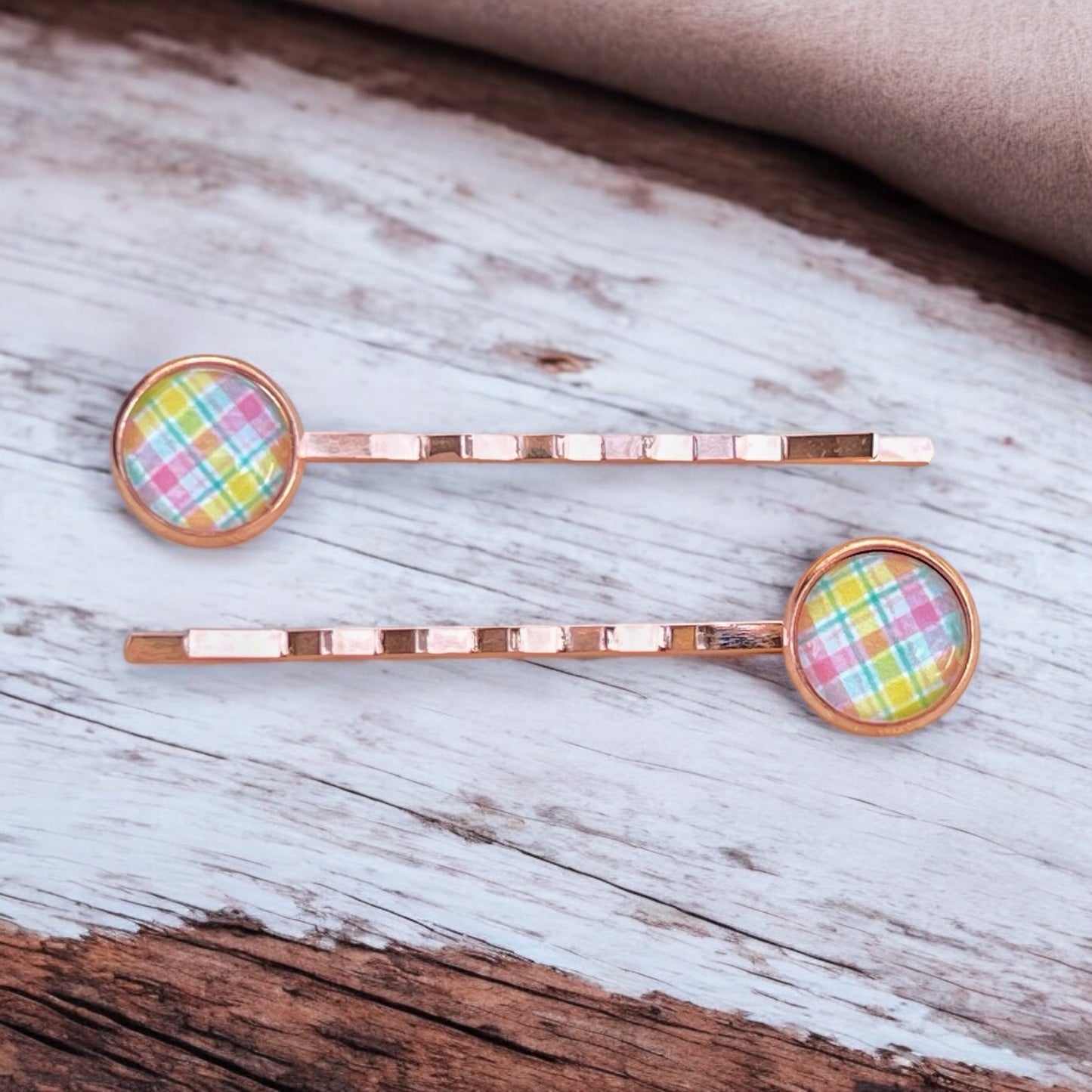 Rose Gold Pastel Plaid Bobby Pins: Fun & Flirty Hairstyles