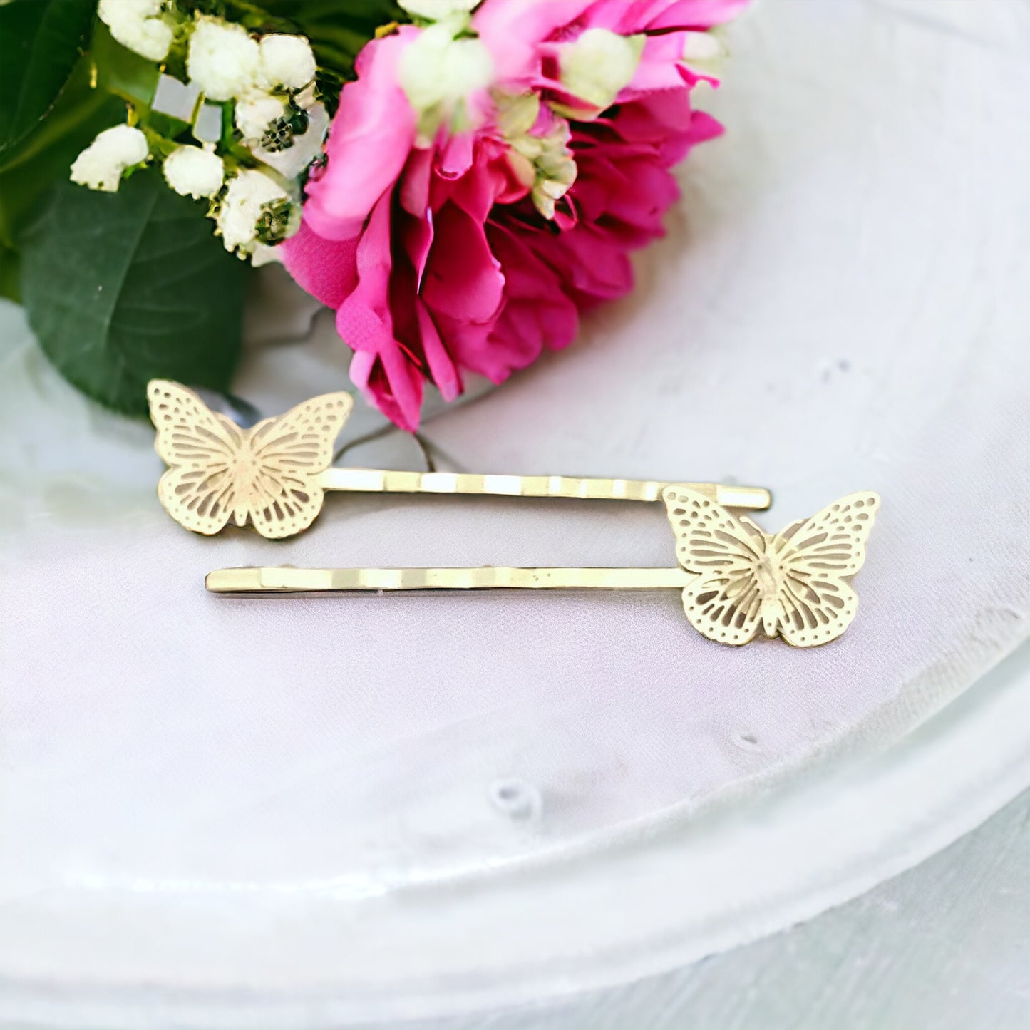 Gold Butterfly Hair Pins - Exquisite Filigree Design for Elegant Hair Styling