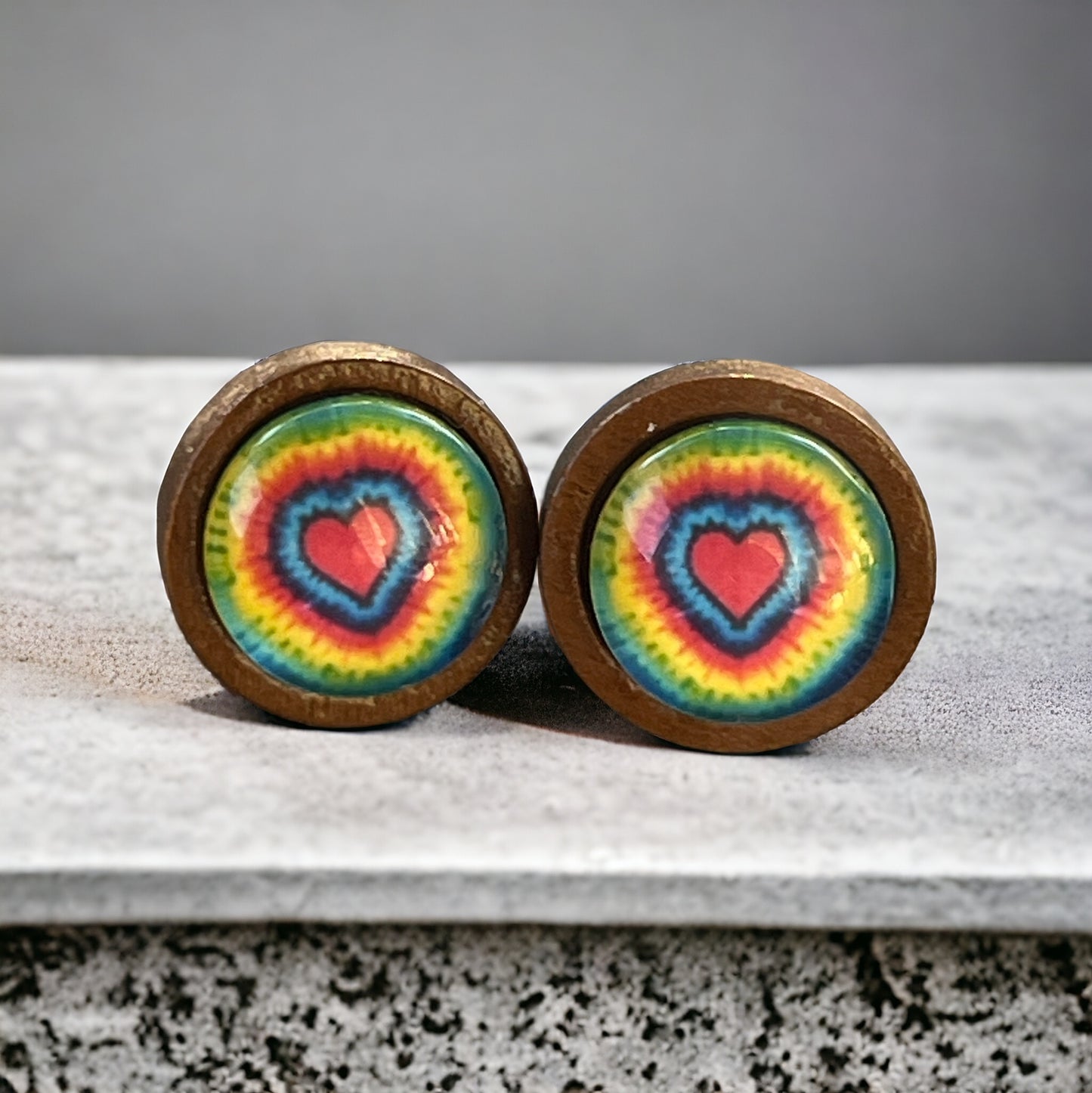 Tie-Dye Heart Wood Stud Earrings: Boho Hippie Chic for Vibrant Style