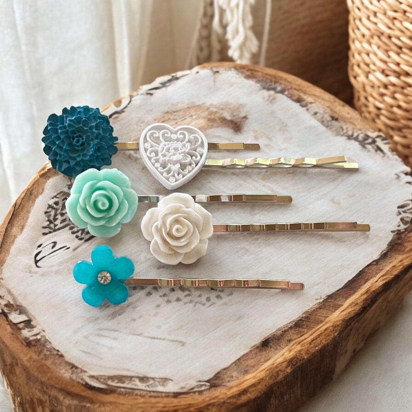 Blue & White Floral Hair Pins Set: Delicate Accessories for Elegant Hairstyles