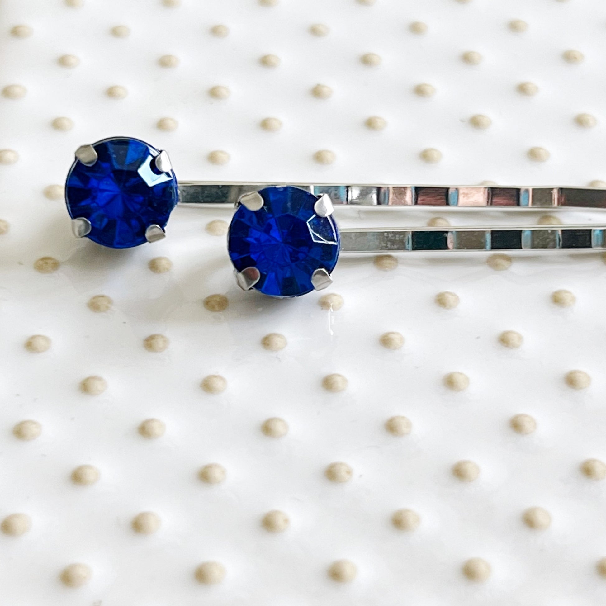 Round Blue Rhinestone Hair Pins - Elegant and Sparkling Hair Accessories