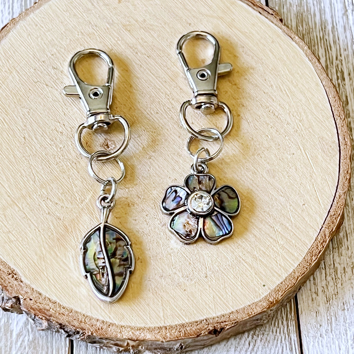 Flower and Leaf Zipper Pull Keychain Handbag Charm with Inlaid Abalone Shells