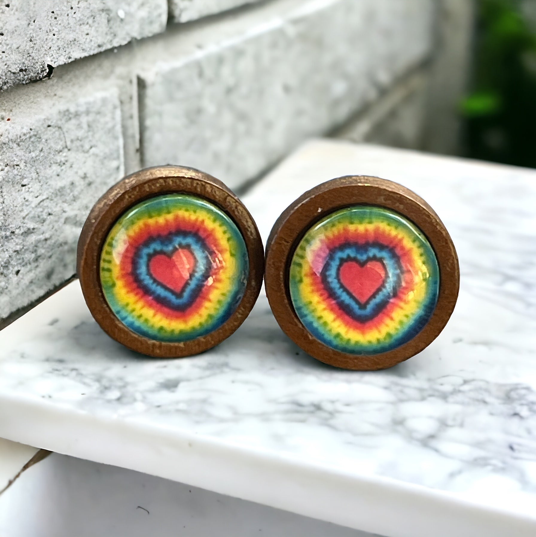 Tie-Dye Heart Wood Stud Earrings: Boho Hippie Chic for Vibrant Style