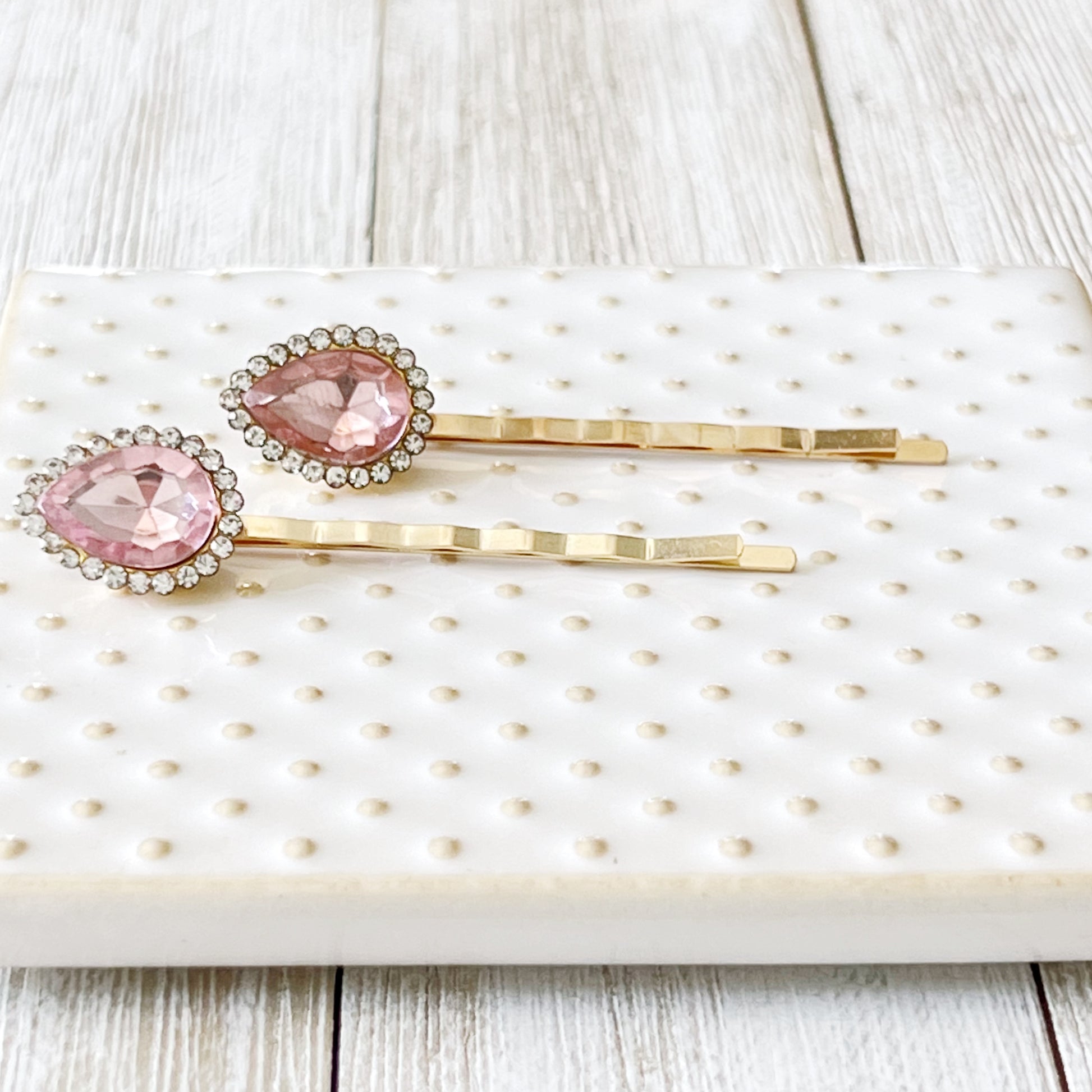 Pink Teardrop Rhinestone Gold Hair Pins: Elevate Your Hairstyle with Glamorous Elegance