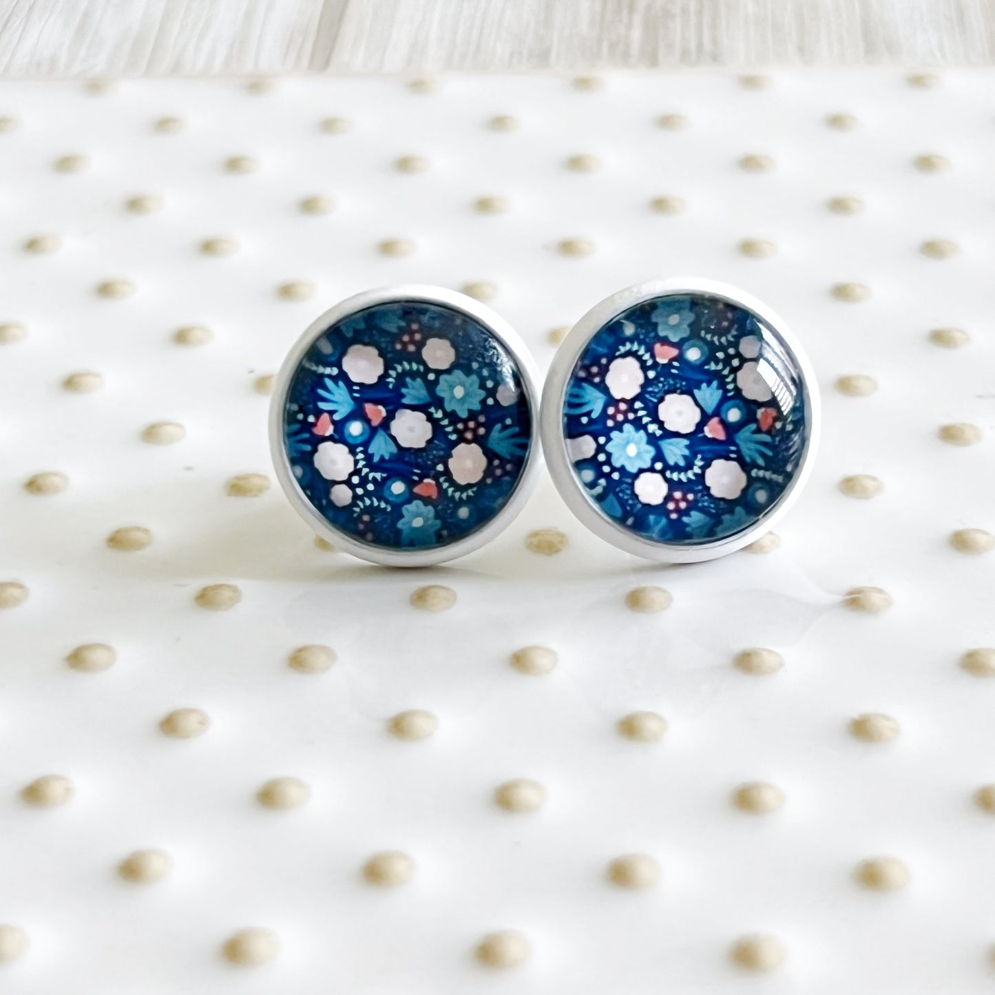 Blue & White Wildflower Stud Earrings - Delicate & Charming Accessories