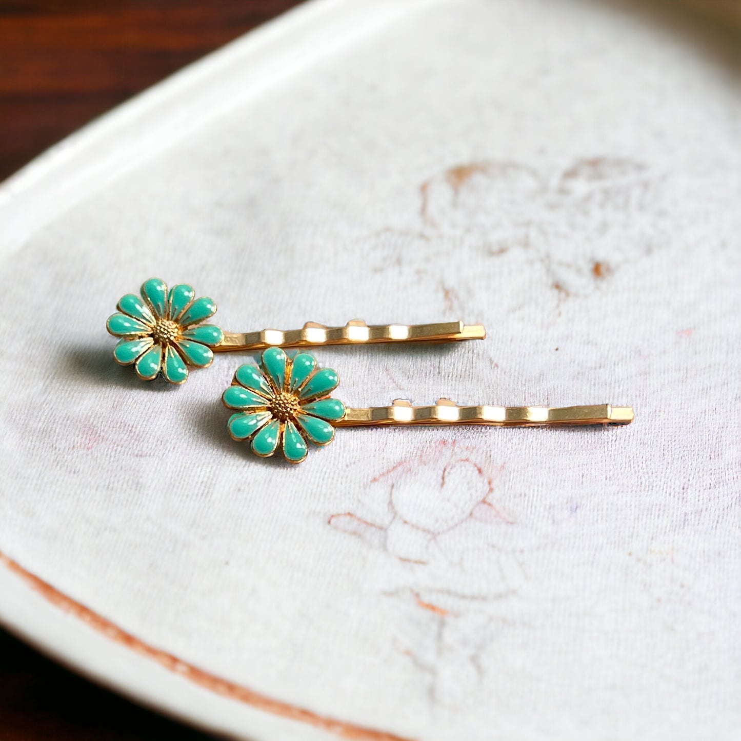 Decorative Mint Green Enamel Wildflower Hair Pins - Delicate Floral Accessories