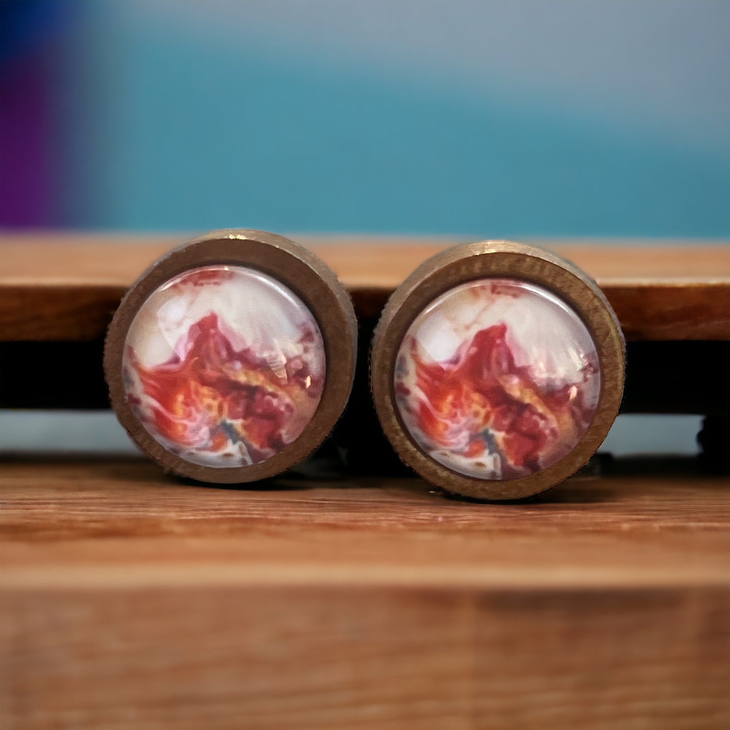 Pink Watercolor Wood Stud Earrings: Chic and Natural Accessories for Everyday Elegance