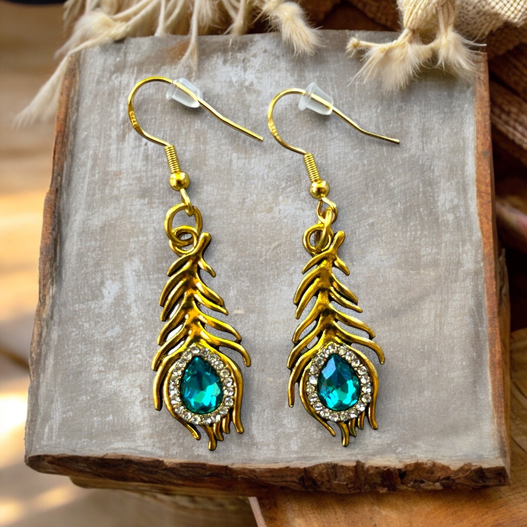 Gold Peacock Feather Dangle Earrings with Rhinestones: Elegant Eye-Catching Accessories