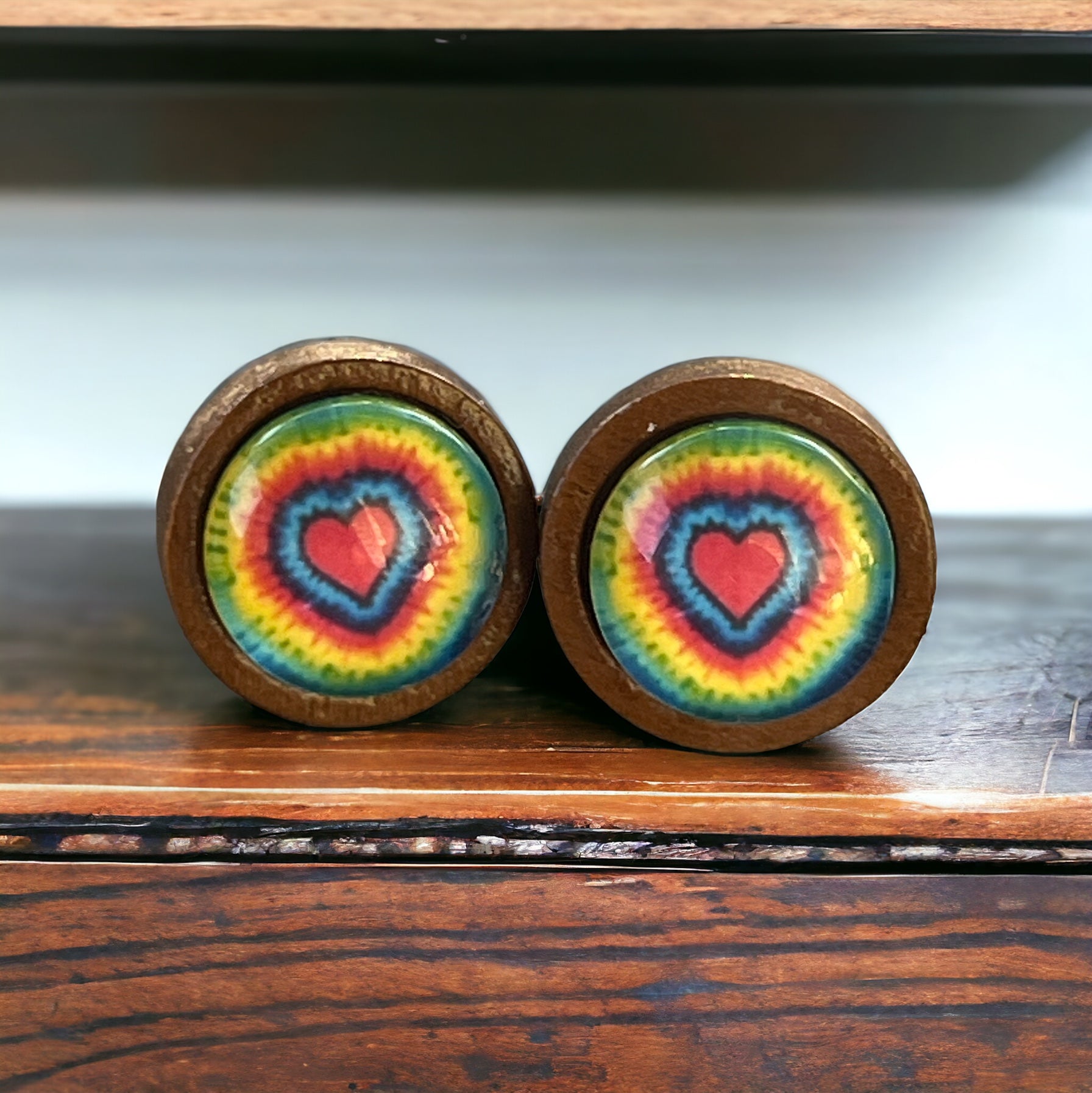 Tie-Dye Heart Wood Stud Earrings: Boho Hippie Chic for Vibrant Style