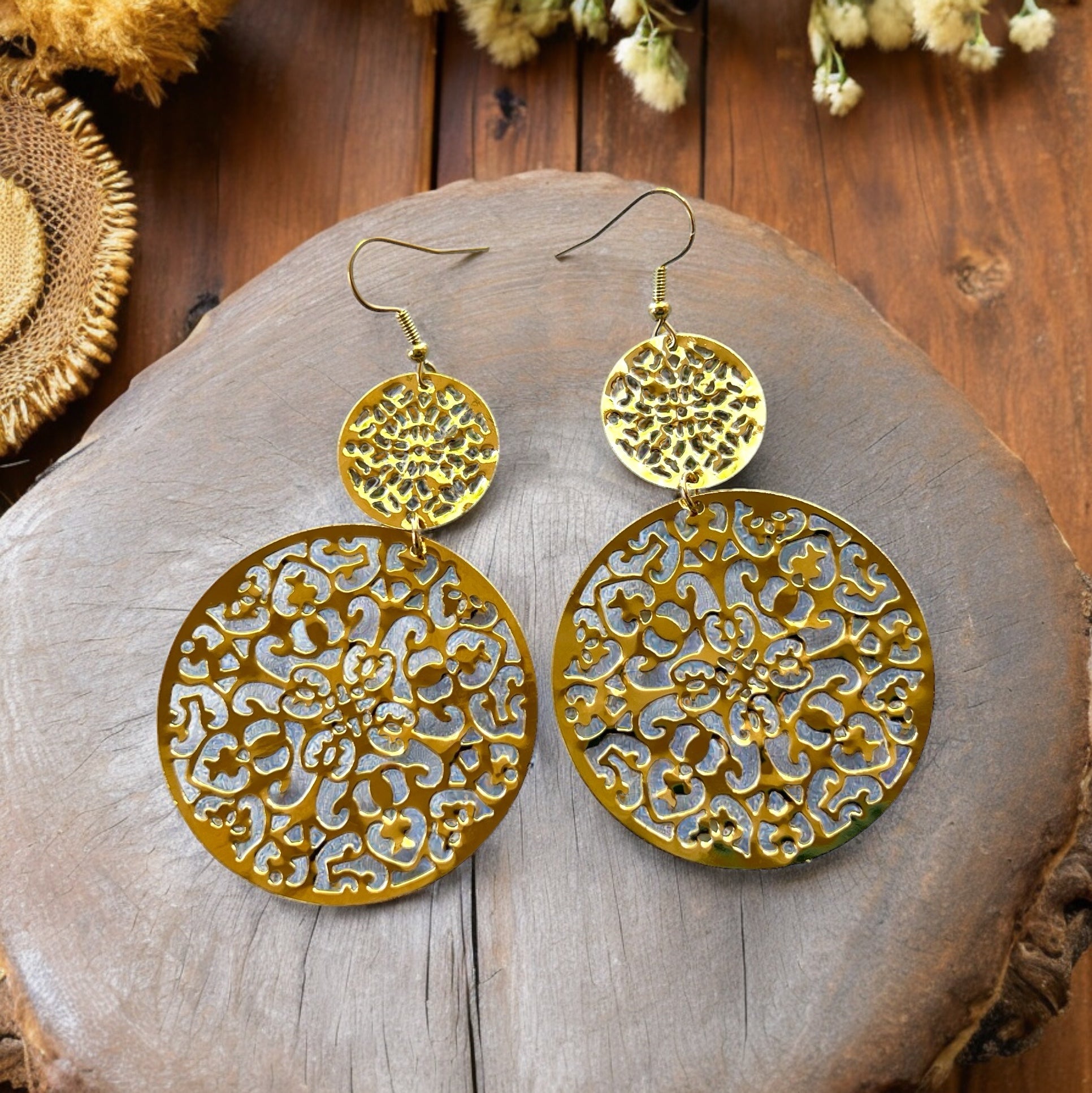 Round Gold Filigree Dangle Earrings: Elegant & Stylish Accessories