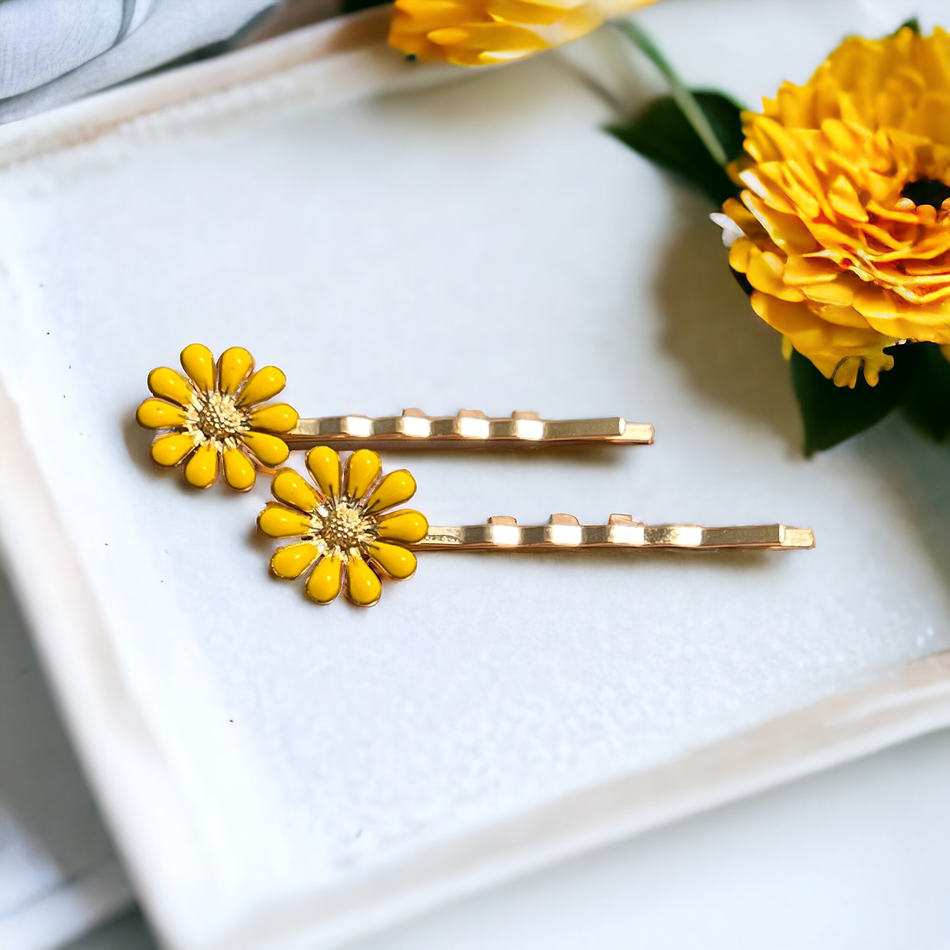 Decorative Yellow Enamel Wildflower Hair Pins - Delicate Floral Accessories