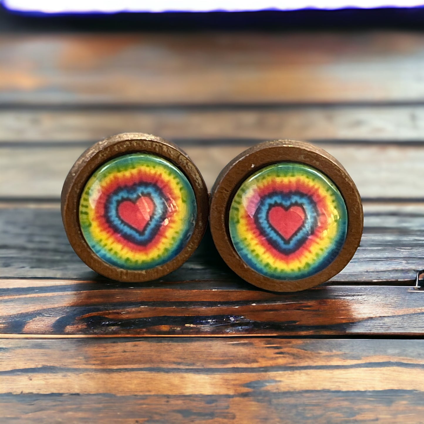 Tie-Dye Heart Wood Stud Earrings: Boho Hippie Chic for Vibrant Style