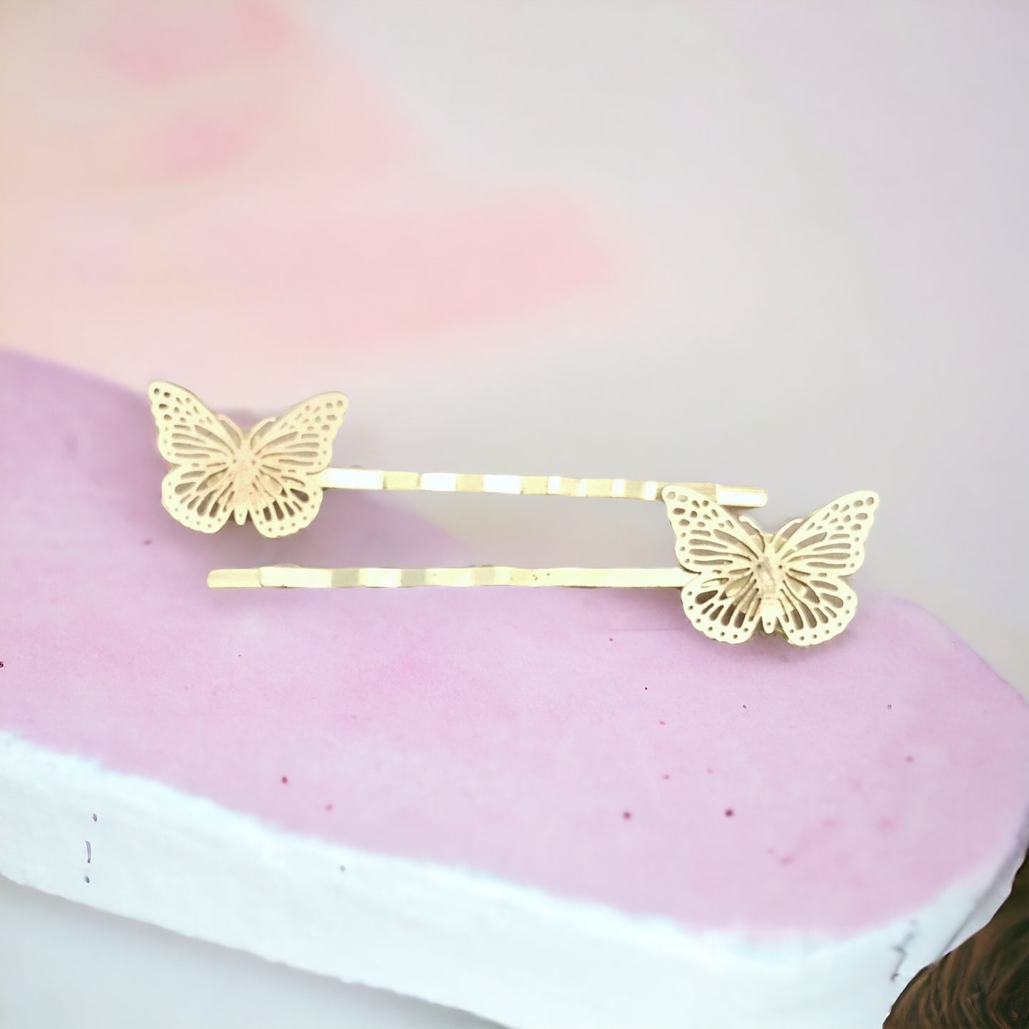 Gold Butterfly Hair Pins - Exquisite Filigree Design for Elegant Hair Styling