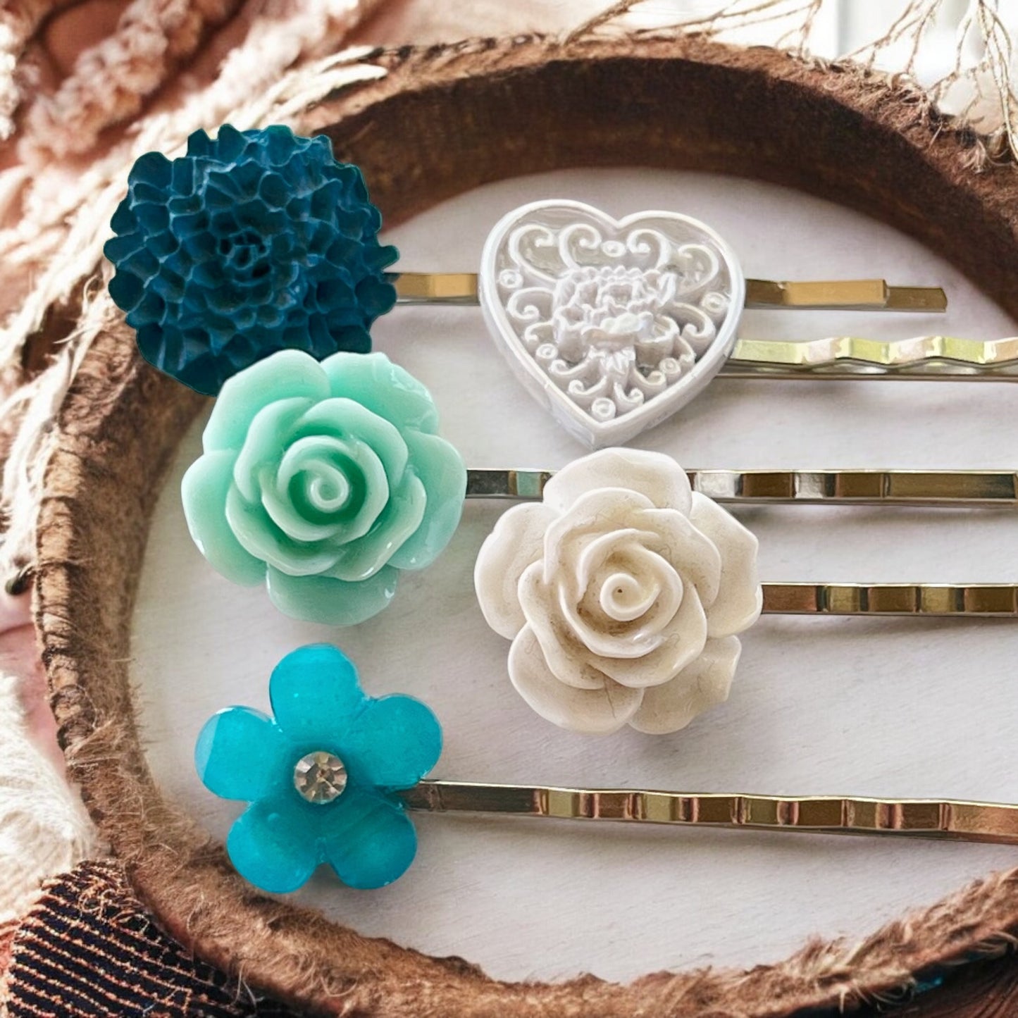 Blue & White Floral Hair Pins Set: Delicate Accessories for Elegant Hairstyles