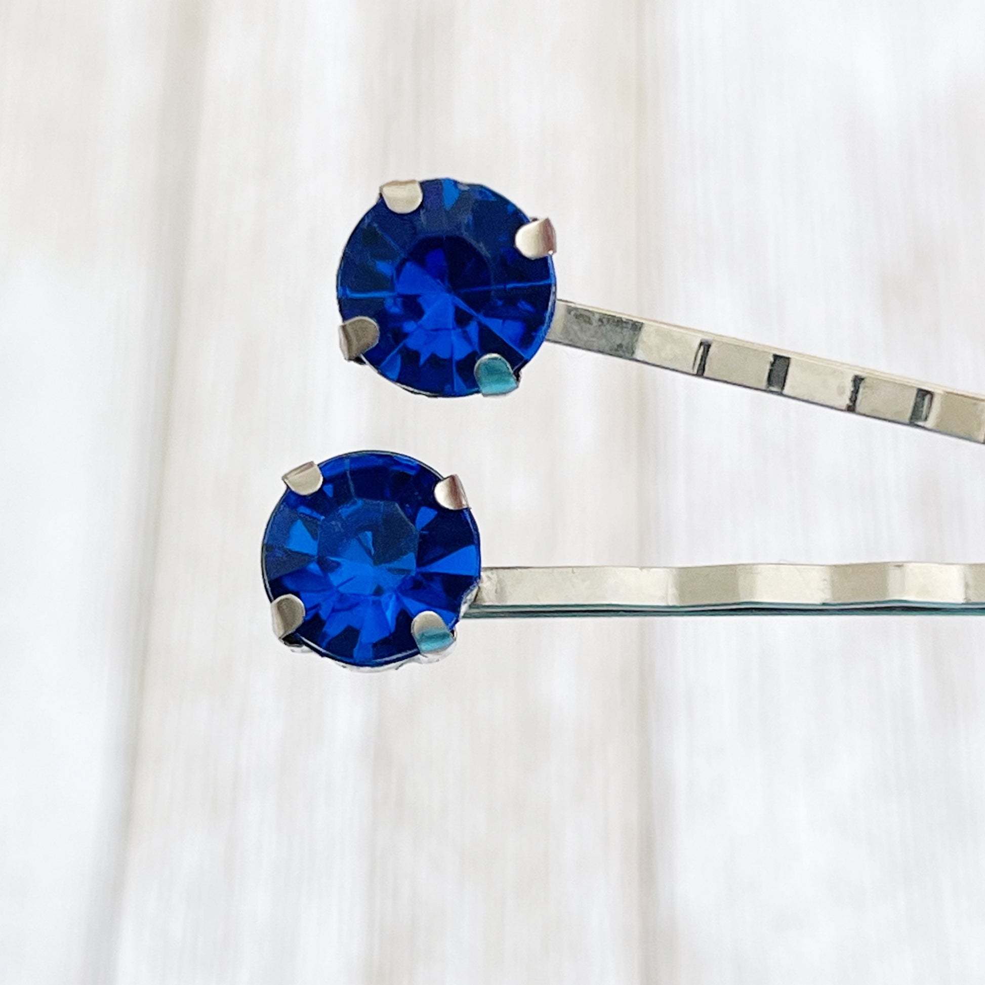 Round Blue Rhinestone Hair Pins - Elegant and Sparkling Hair Accessories