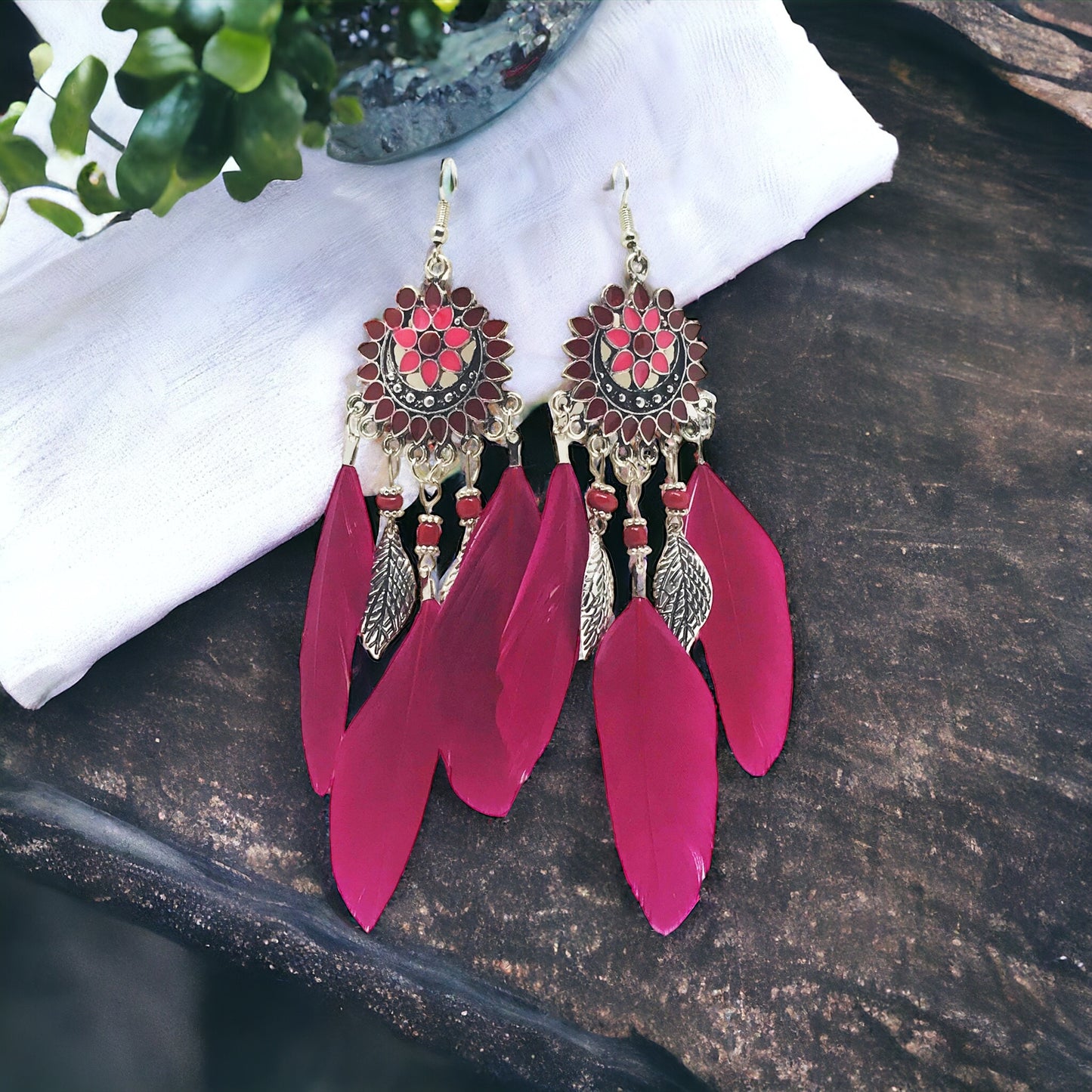 Red Feather Western Dangle Earrings - Stylish Boho-Chic Accessories