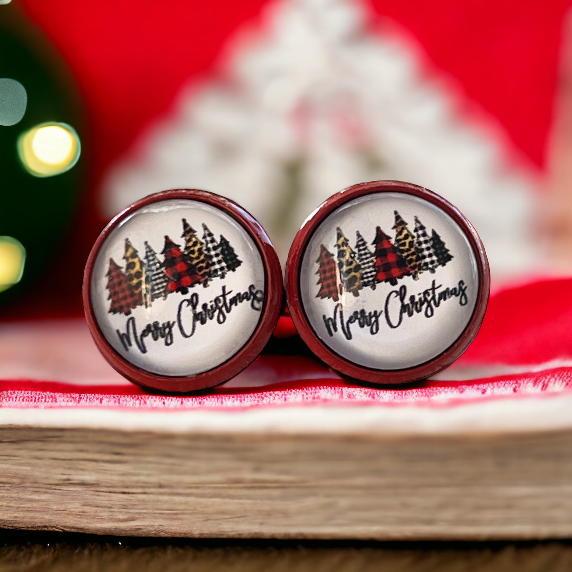 Red Stud Earrings with Christmas Trees: Spread Holiday Cheer with 'Merry Christmas' Design