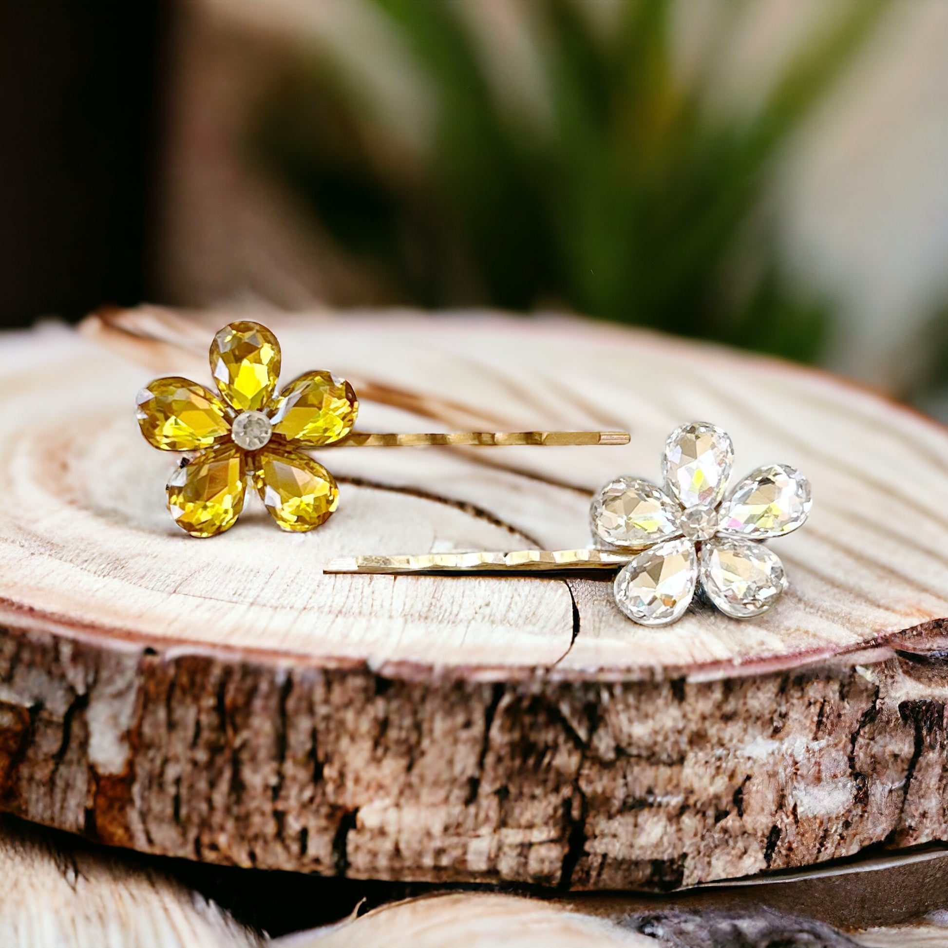 Yellow & Clear Rhinestone Flower Gold Bobby Pins: Stylish Accents for Glamorous Hairdos