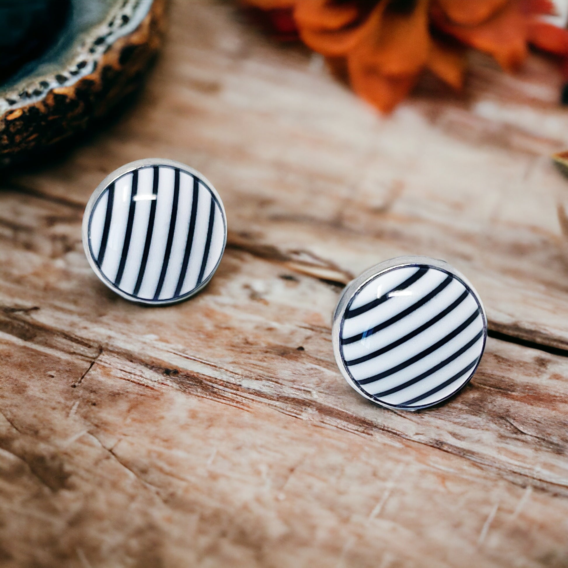 Black & White Striped Stud Earrings - Classic Modern Accessories