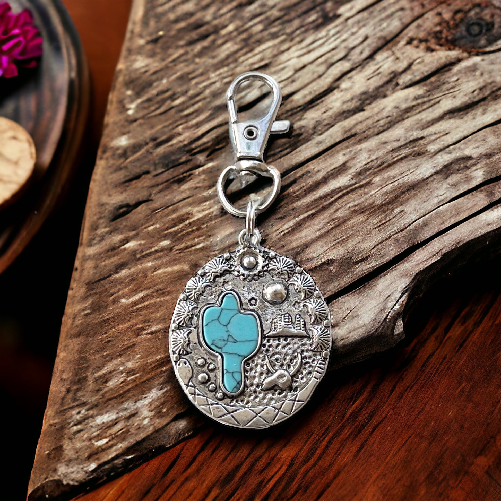 Turquoise Western Cactus Zipper Pull: Chic Southwestern Handbag Charm