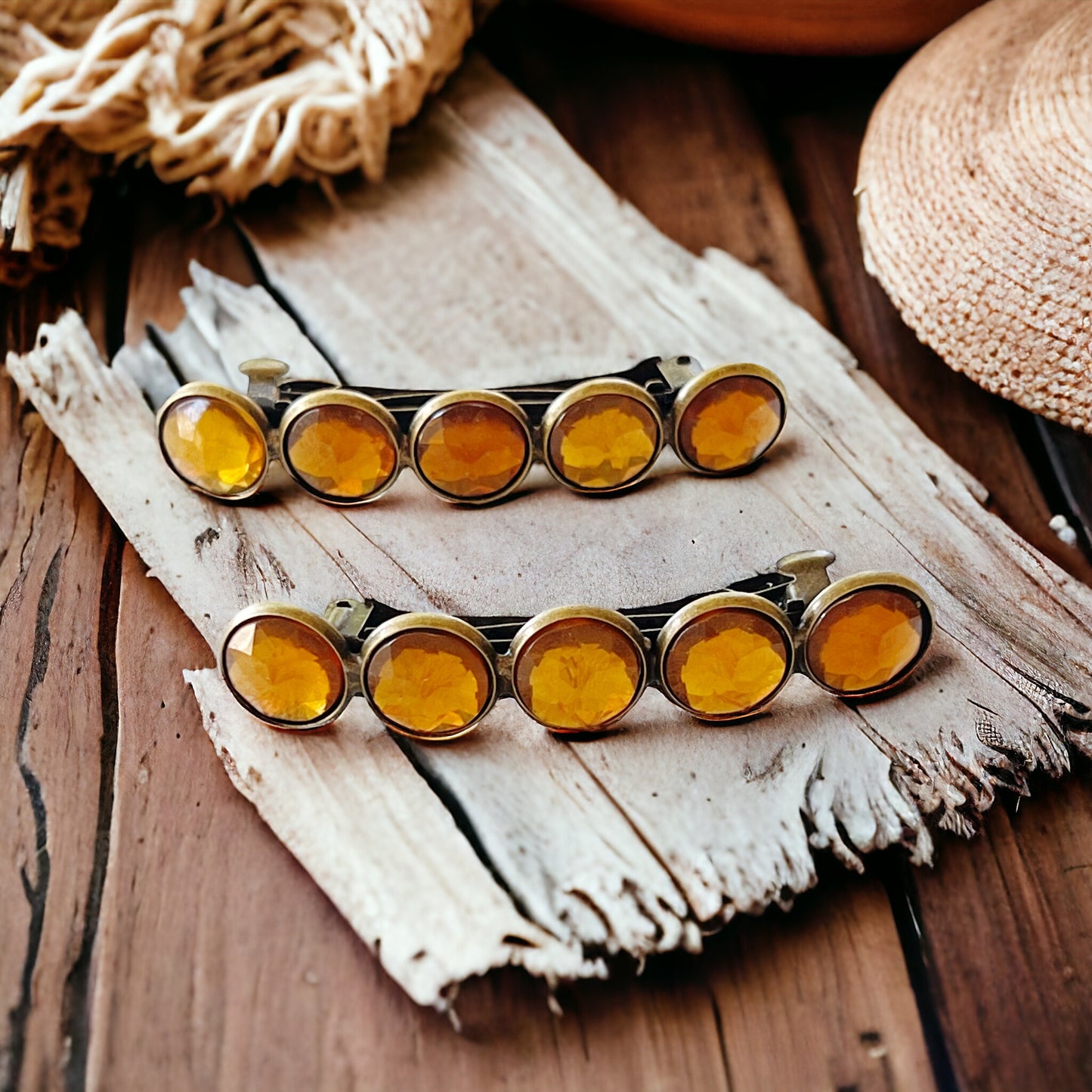 Brown Acrylic & Antiqued Brass Hair Clips: Vintage-Inspired Accessories