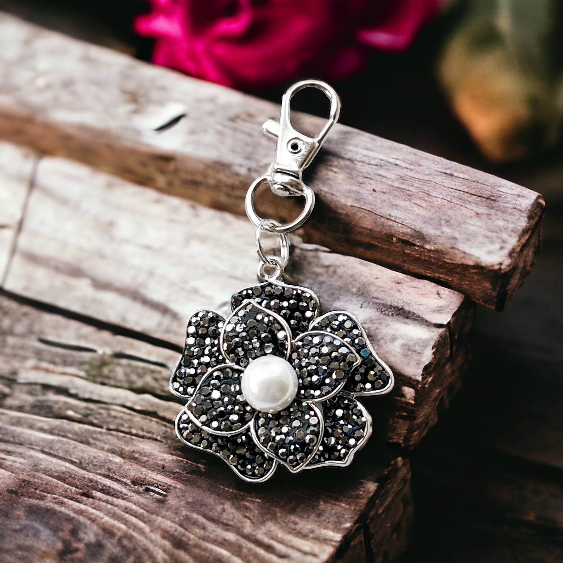 Flower Purse Charm with Rhinestones & Pearl: Elegant Accessory for Your Bag