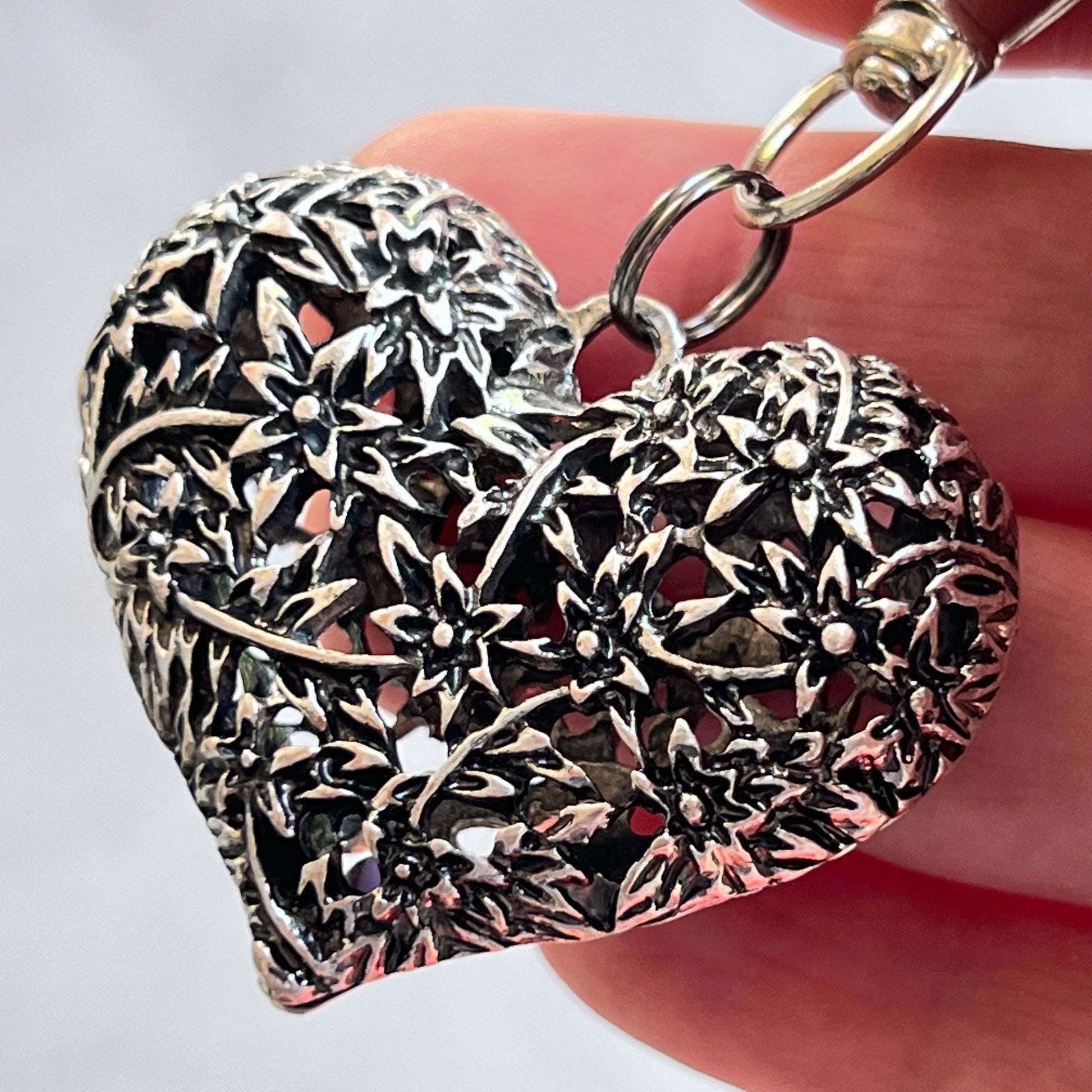 Silver Heart Zipper Pull Keychain Handbag Charm with Etched Flowers