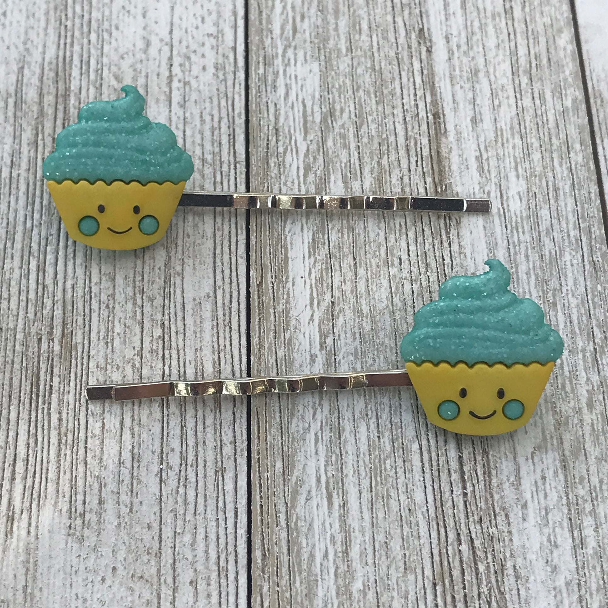 Cupcake Hair Pins, Girls Birthday Barrettes, Girls Hair Clip, Hair Clips, Food Bobby Pins, Womens Hair Pins, Cake Hair Pins, Fun Hair Pins