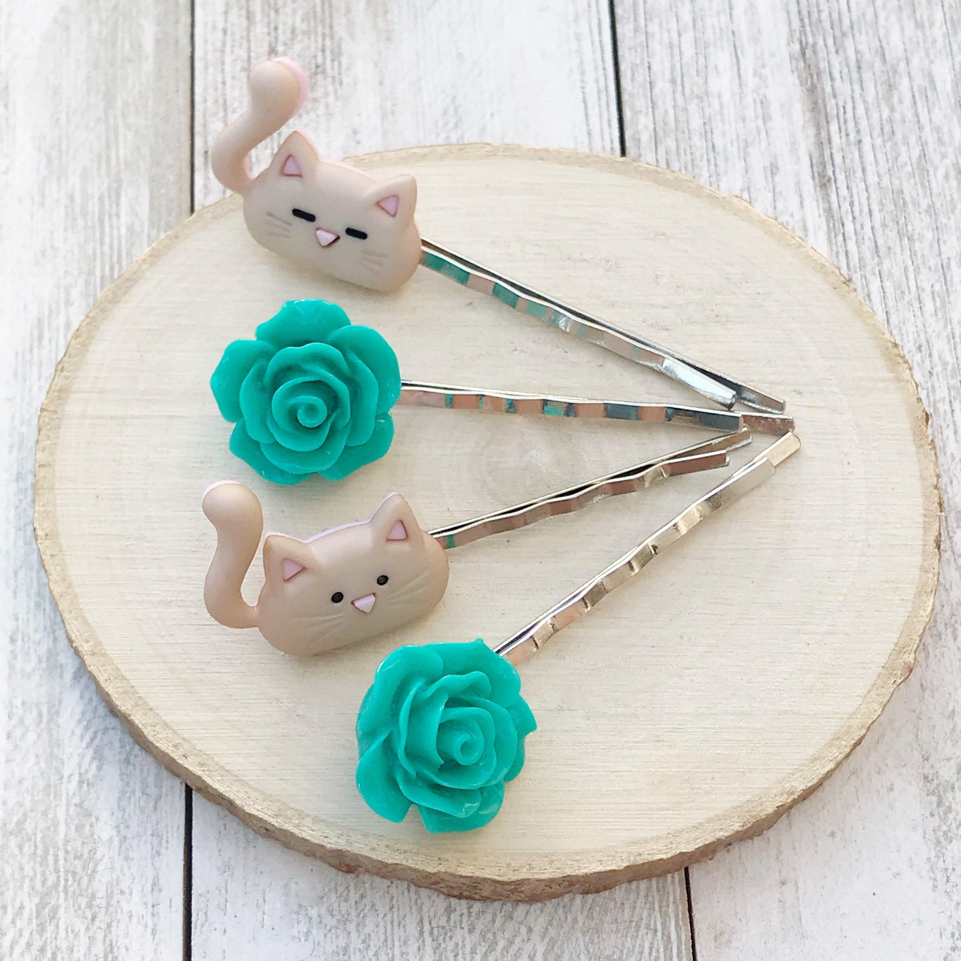 Tan Cats & Green Flower Hair Pin Set- Charming Accessories for Cat Lovers & Floral Enthusiasts