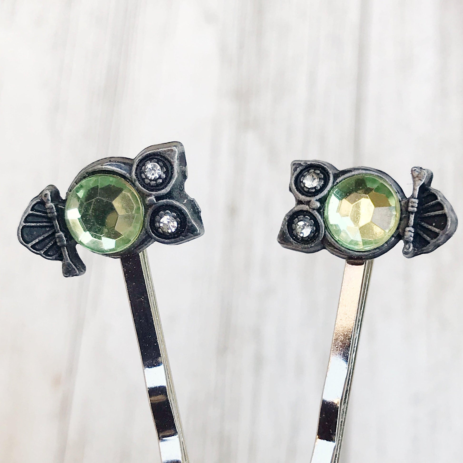 Light Green Rhinestone Owl Bobby Pins: Sparkling Owl Accents for Unique Hairstyles