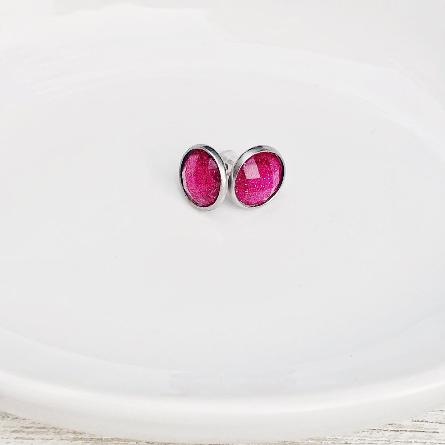 Pink Glitter Acrylic Stud Earrings: Shimmering Accessories for Stylish Statements