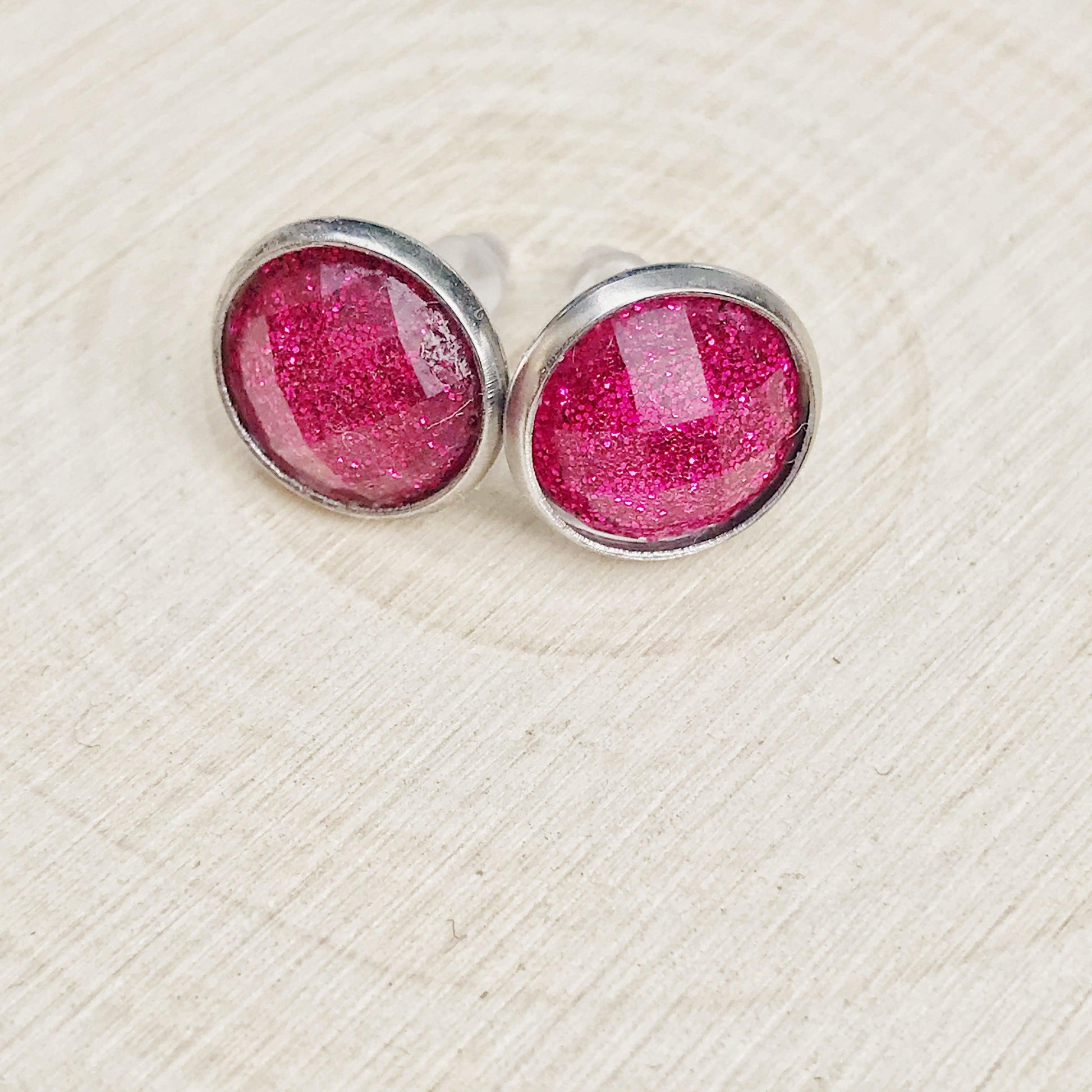 Pink Glitter Acrylic Stud Earrings: Shimmering Accessories for Stylish Statements