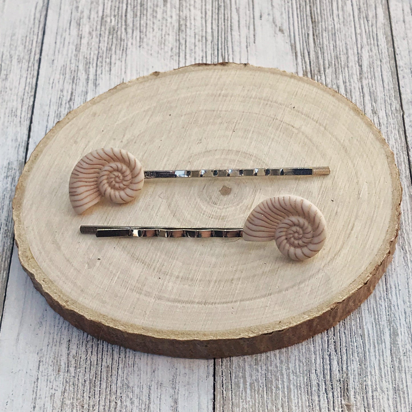 Sea Shell Bobby Pins, Sea Shell Hair Clip, Beach Lover Hair Accessories, Womens Hair Pins, Beach Wedding Hair Barrettes, Womans Hair Slides