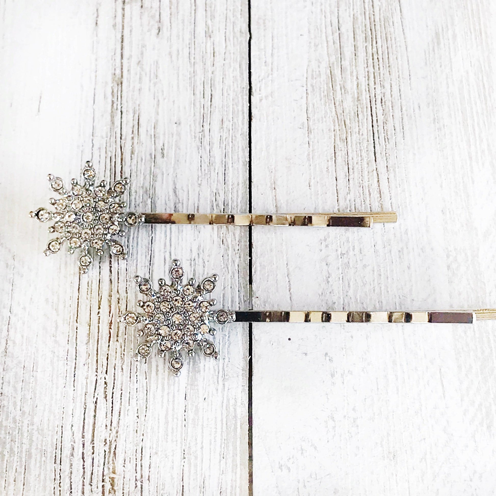 Snowflake Hair Pin, Christmas Hair Pin, Winter Hair Pin, Rhinestone Hair Clip, Snowflake Bobby Pin, Snowflake Jewelry, Holiday Hair Barrette