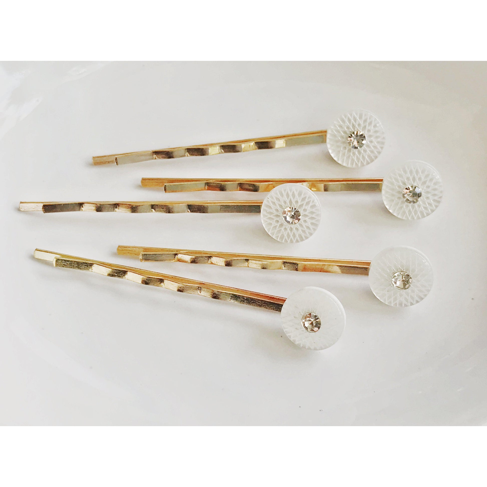 White Geometric Hair Pins