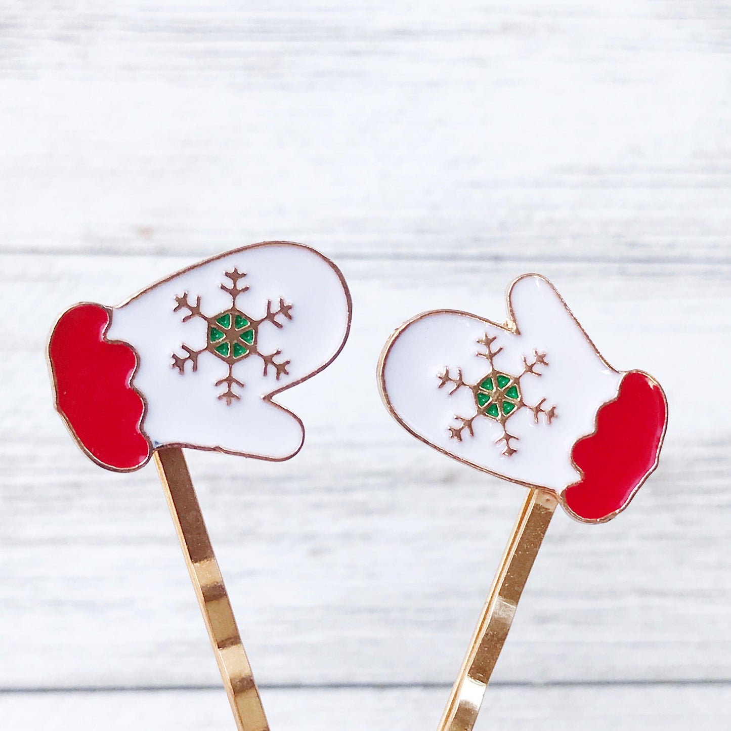 Winter Mittens Enamel Pins, Christmas Hair Clips, Christmas Bobby Pins, Cute Christmas Jewelry, Womens Barrettes, Christmas Gloves Hair Clip