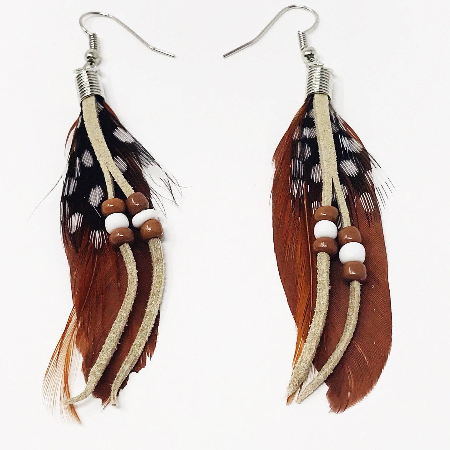 Brown Boho Feather Dangle Earrings with Suede Accents - Stylish Bohemian-Inspired Accessories