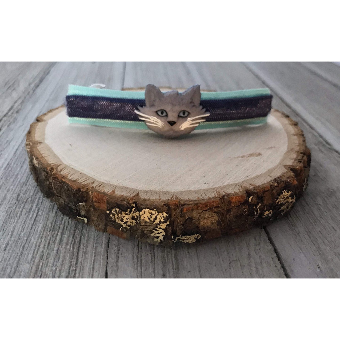 Gray Cat with Blue Hair Clip - Adorable Feline-Inspired Accessory