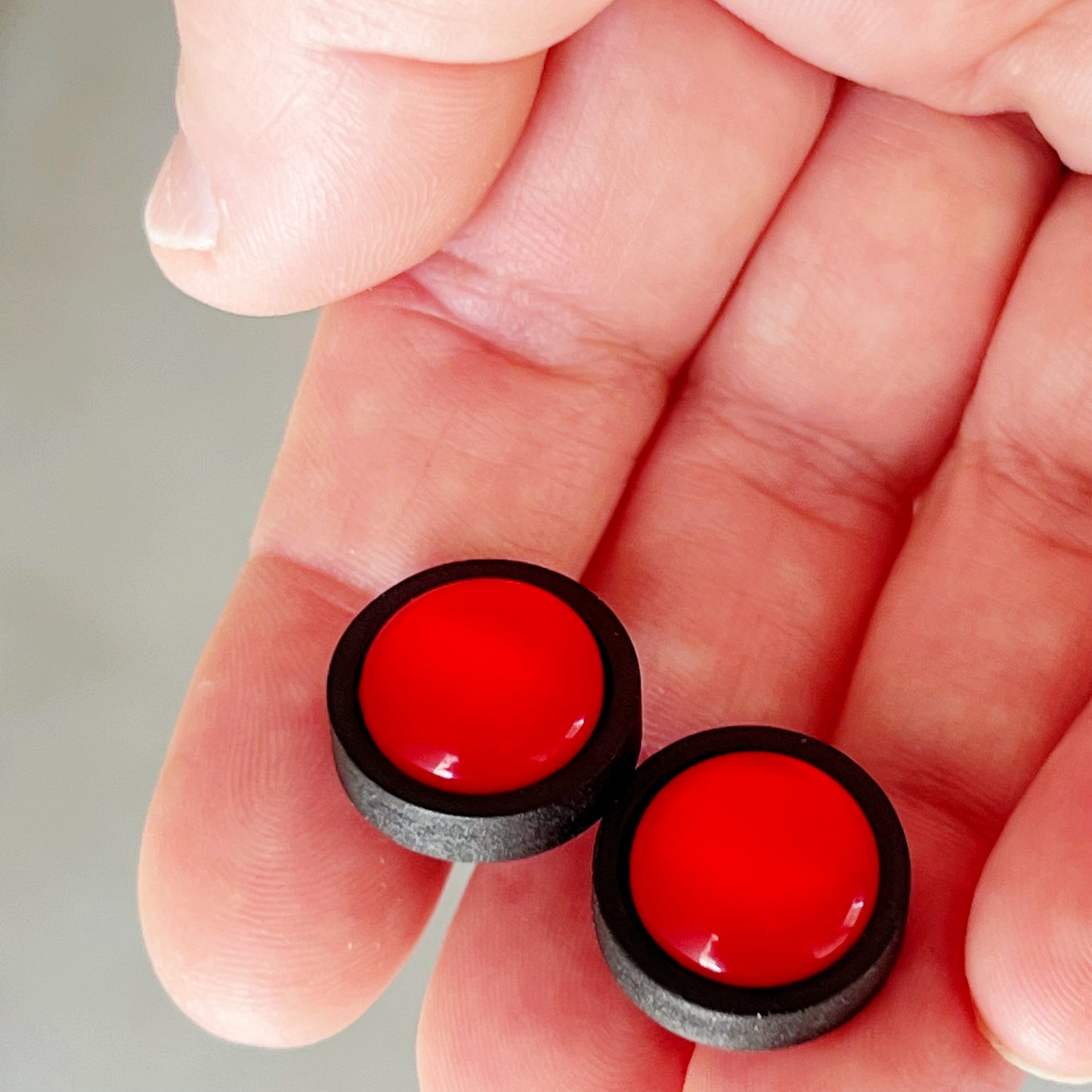 Red Resin Black Wood Unisex Stud Earrings - Stylish & Versatile Accessories