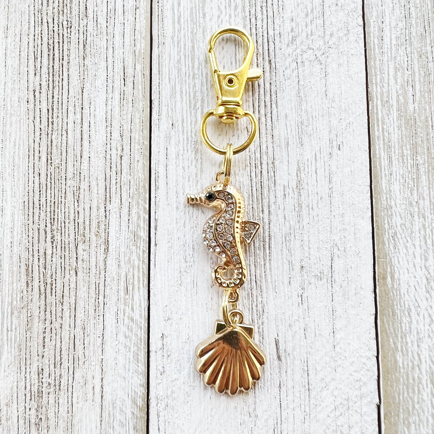 Seahorse Zipper Pull Keychain Purse Charm: Sparkling Rhinestones & Shells for Beachy Vibes