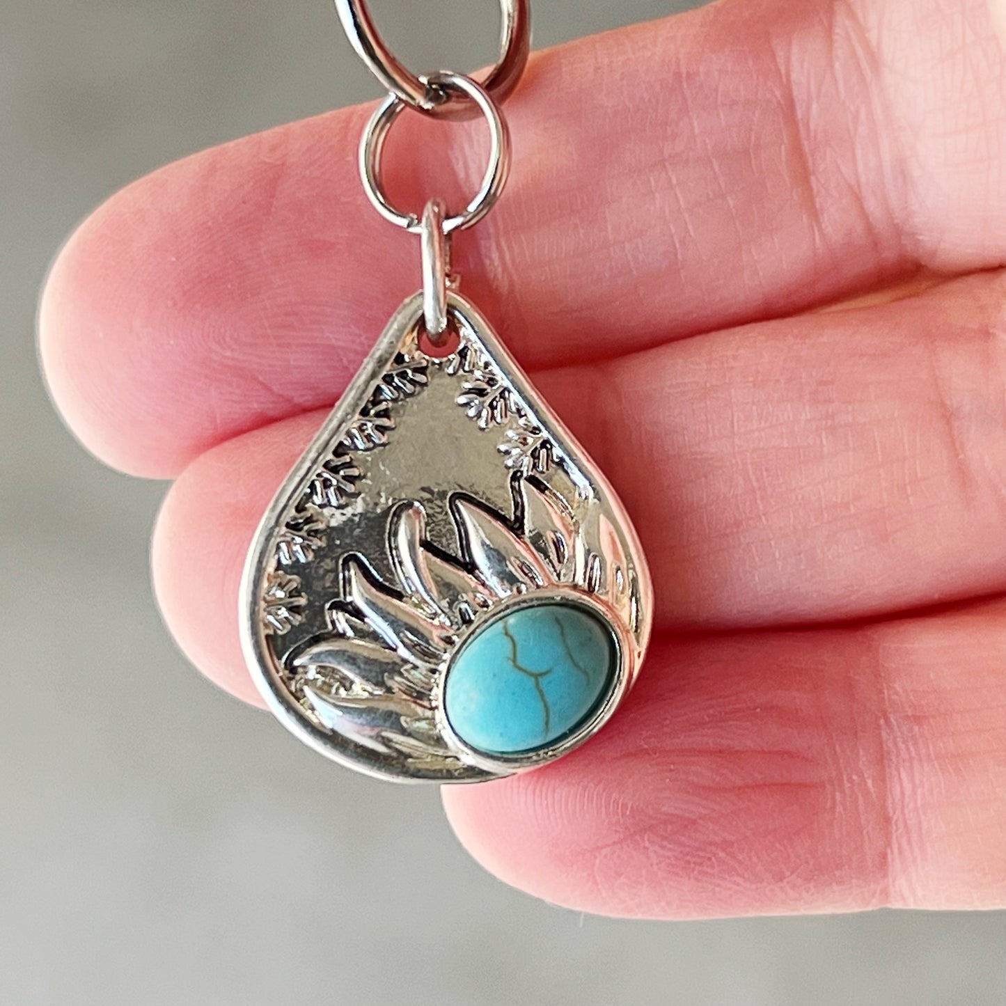 Turquoise Sunflower Zipper Handbag Charm: Stylish Accent for Your Western-Inspired Look