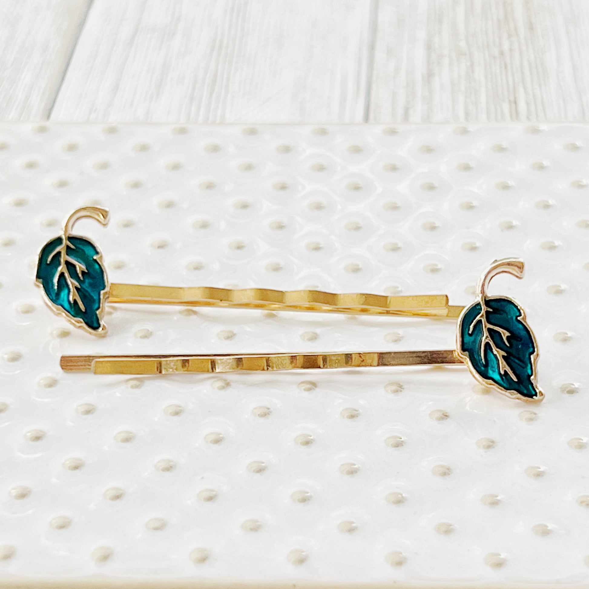 Blue Enamel Leaf Hair Pins - Stylish Decorative Bobby Pins for Women's Hairstyles | Elegant Hair Barrettes and Accessories