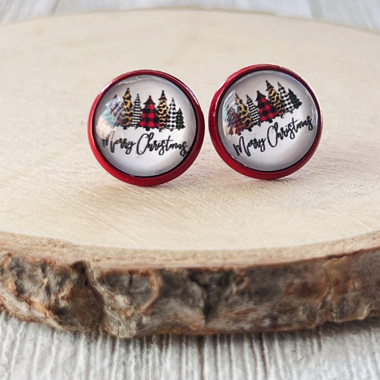 Red Stud Earrings with Christmas Trees: Spread Holiday Cheer with 'Merry Christmas' Design