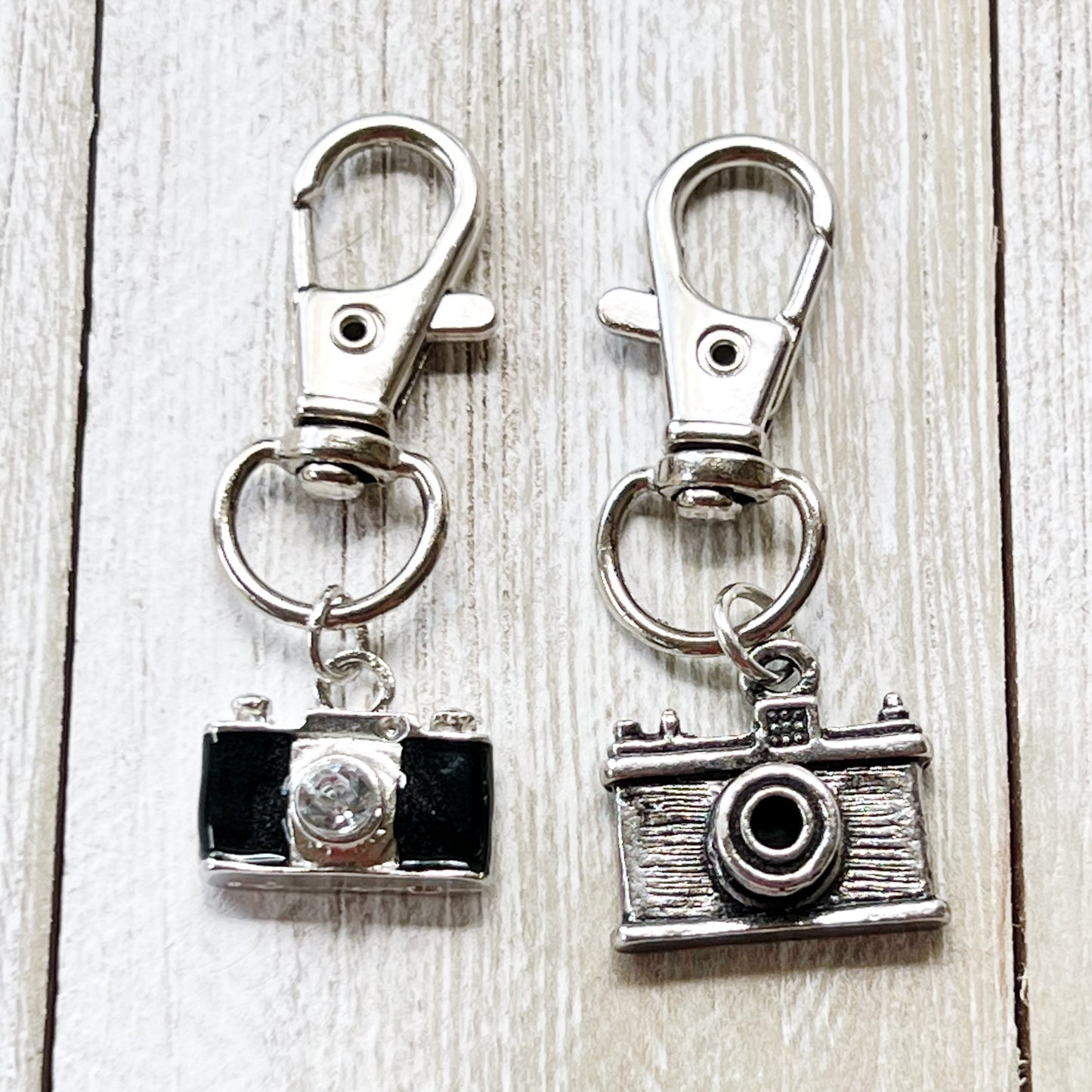 Camera Zipper Pull Keychain Purse Charms Set of 2 - Stylish Accessories for Photography Lovers