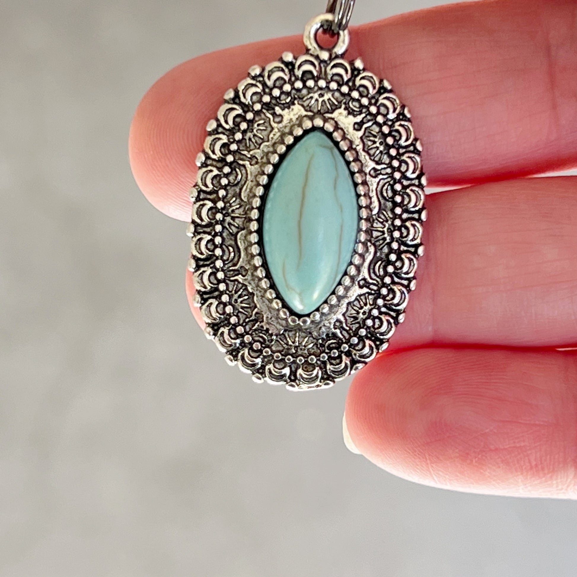 Turquoise Western Zipper Pull Handbag Charm